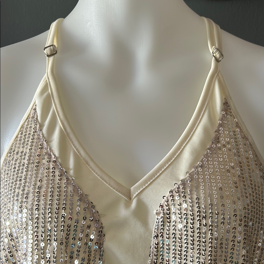 Gold Sequin Sleeveless Camisole - Picture 3 of 6